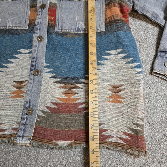 Entro Southwest Western Aztek Denim Shacket Ladies Size Small - Picture 6 of 11
